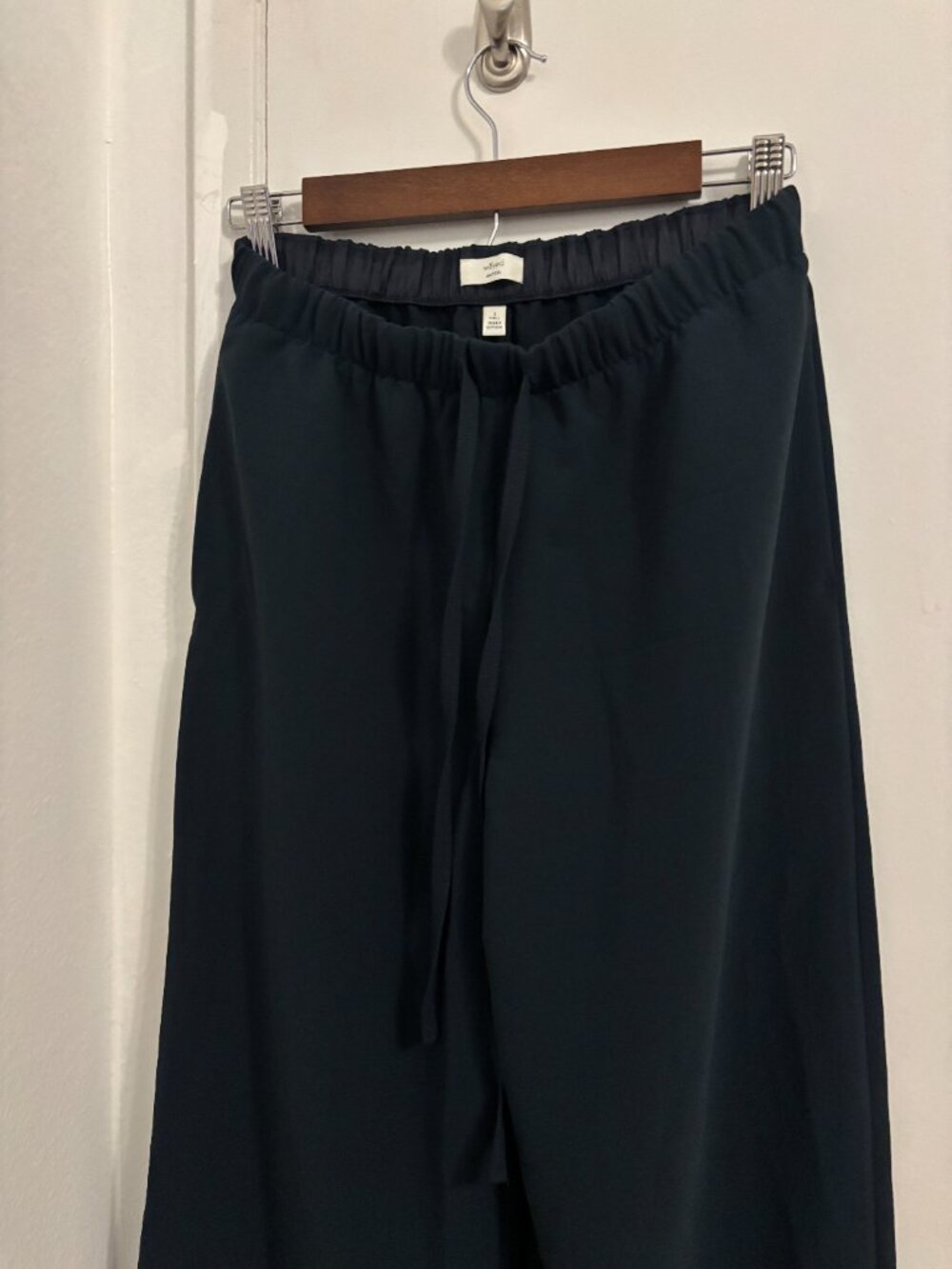 Aritzia Wilfred The Lodge Pants- Crepette- Dark Night Navy - Size Small Tall